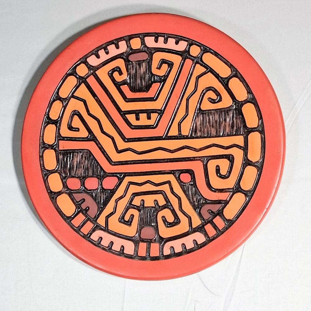 Grillo Paraguayan Earthenware Collectible Pottery Plate or Wall-hanging - Picture 9 of 9